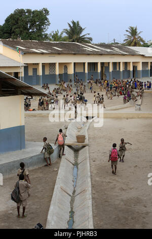Schulkinder in Togo Erholung. Grundschule Adjalle. Lome. Togo. Stockfoto