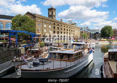 The Ivory House at St Katharine Docks and Marina in London, England, Großbritannien Stockfoto