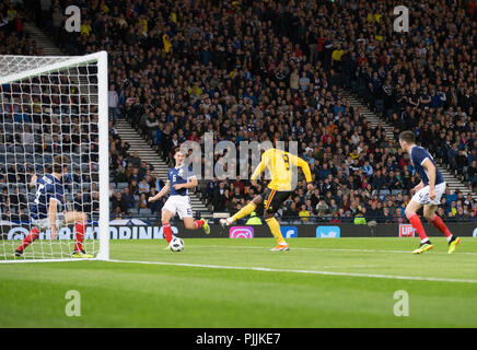 Hampden Park, Glasgow, UK. 7. Sep 2018. Internationaler Fußball-freundlich, Schottland gegen Belgien; Romelu Lukaku Belgien Kerben für 0-1 in der 28. Minute Credit: Aktion plus Sport/Alamy leben Nachrichten Stockfoto