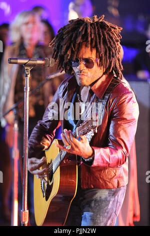 London, UK, 7. Sep 2018. Lenny Kravitz American singer-songwriter führt Leben außerhalb der BBC für die Show in London Quelle: WFPA/Alamy leben Nachrichten Stockfoto