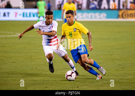 East Rutherford, NJ, USA. 7. September 2018. Philippe Coutinho (11) Geht 1v1 mit Tyler Adams (4) in der zweiten Hälfte. © Ben Nichols/Alamy leben Nachrichten Stockfoto