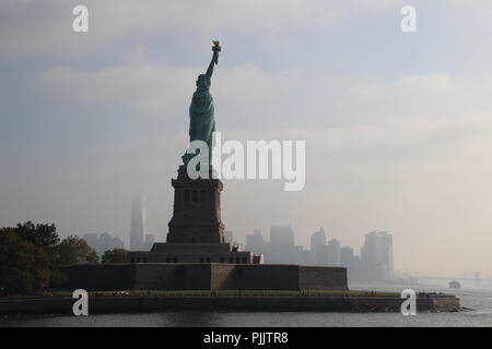 New York, USA. 06 Sep, 2018. Die Freiheitsstatue in New York. Das neue Museum für die New Yorker Freiheitsstatue wird festgelegt, um sich zu öffnen im kommenden Mai. Credit: Christina Horsten/dpa/Alamy leben Nachrichten Stockfoto