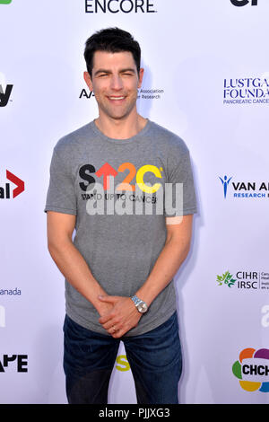 Kalifornien, USA. 7. September 2018. Max Greenfield an der 2018 bis zu Krebs Geldbeschaffer bei Barker Hangar, Santa Monica Airport. Credit: Sarah Stewart/Alamy leben Nachrichten Stockfoto