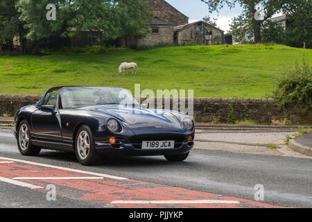 1999 90er Jahre Blue TVR Chimaera Base 3952 ccm Classic, Oldtimer, Veteranen, Autos von gestern, restaurierte Sammlerstücke bei der Hoghton Tower Class Cars Rally, Großbritannien Stockfoto