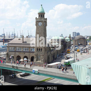 St. Pauli Landungsbrücken, Hamburg, Deutschland, Europa Stockfoto