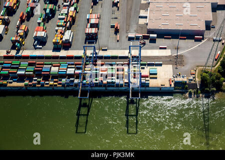 Containerverladung an Rhein, Container terminal Logport II Duisburg, Duisburg Hafen Unternehmen, Rhein, Duisburg, Ruhrgebiet, Nordrhein-Westfalen, Deutschland Stockfoto