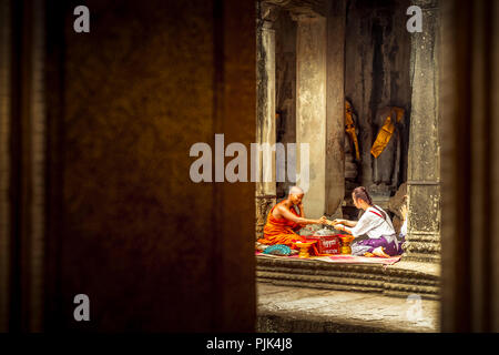 Asien, Kambodscha, Angkor Wat, Priester Stockfoto
