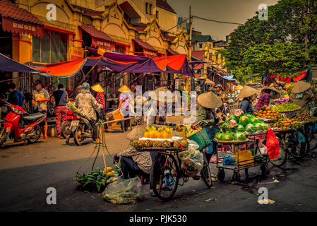 Asien, Vietnam, Hanoi, Markt, Markthalle, Dong Xuan Market, Frauen, die Frauen Stockfoto