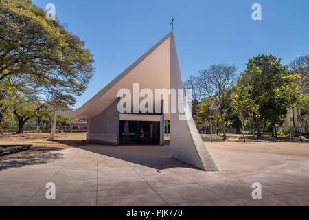 Igrejinha Nossa Senhora de Fatima Kirche - Brasilia, Distrito Federal, Brasilien Stockfoto