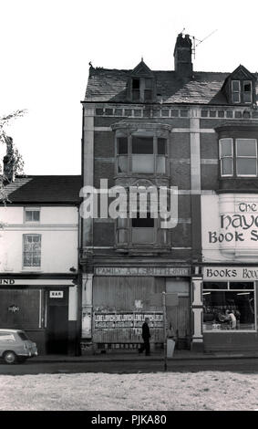 Wales, Cardiff, Stadtzentrum, Bridge Street, alten viktorianischen Gebäude warten auf Abriss im späten 1970s Stockfoto