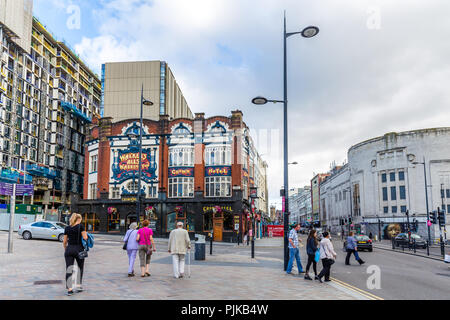 Street View Crown Hotel in Liverpool, Großbritannien Stockfoto