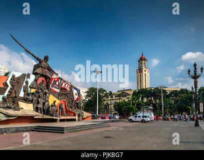 Berühmt Andres Bonifacio schrein Monument, Wahrzeichen im Zentrum von Manila City Philippinen mit Rathaus und Clock Tower Stockfoto