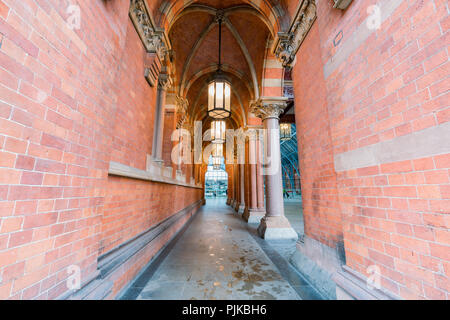 London, APR 24: Die schöne St. Pancras International Station am 24.April 2018 in London, Vereinigtes Königreich Stockfoto