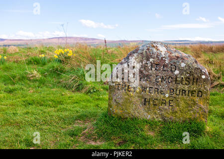 Grabstein des englischen Männern auf dem Schlachtfeld von Culloden in der Nähe von Inverness Stockfoto