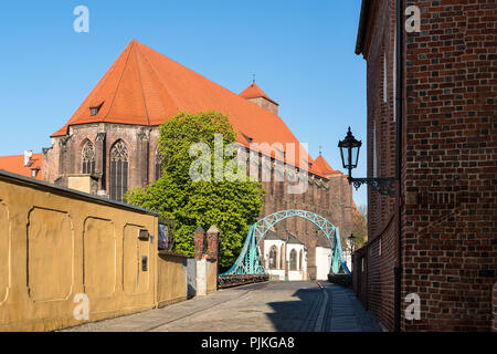 Polen, Breslau, Dominsel Brücke zwischen den Inseln Wyspa Piasek und Ostrów Tumski, Kirche der Muttergottes auf dem Sand Stockfoto