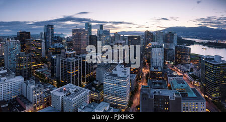 Über die Dächer der Stadt, Vancouver, British Columbia, Kanada Stockfoto