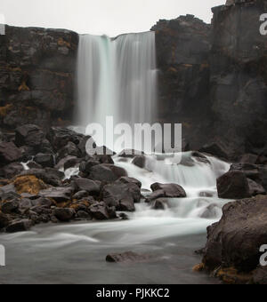 Island, Golden Circle, Thingvellir, Öxarárfoss, Wasserfall, regnerischen Wetter, Stockfoto