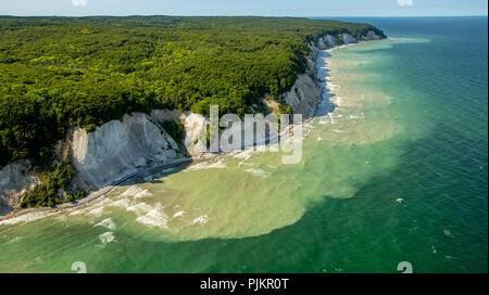 In der Nähe von Sassnitz, kreideküste im Nationalpark Jasmund, Rügen, Ostsee, Mecklenburg-Vorpommern, Vorpommern, Mecklenburg-Vorpommern, Deutschland Stockfoto