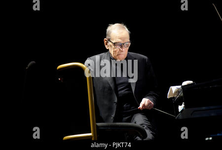 Italienischer Komponist Ennio Morricone Durchführung seiner 60 Jahre Musik World Tour Konzert im Sportpaleis Antwerpen (Belgien, 20/02/2016) Stockfoto