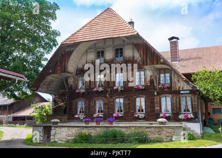 Typische Emmentaler Bauernhaus in Affoltern, Emmental, Kanton Bern, Schweiz Stockfoto