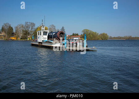 Fähre über die Havel in Ketzin Stockfoto