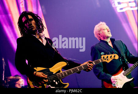 Britischen Post-Punk-Band "Gang of Four" spielen am Tag Festival der erste Sünder in Hasselt (Belgien, 01/11/2009) Stockfoto