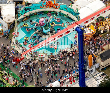 Big Monster Raoul Hermann Krameyer, Octopus, Ride, Cranger Kirmes 2016, der größten Kirmes im Ruhrgebiet, Herne-Crange, Ruhrgebiet, Nordrhein-Westfalen, Deutschland Stockfoto