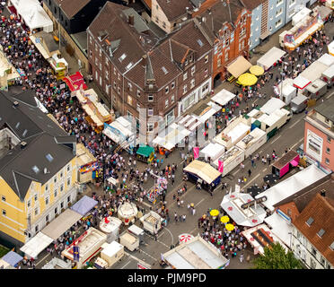 Cranger Tor, Cranger Kirmes 2016, der größten Kirmes im Ruhrgebiet, Herne-Crange, Ruhrgebiet, Nordrhein-Westfalen, Deutschland Stockfoto