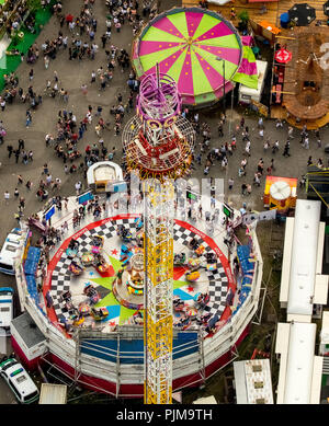 Hängen über, Spinning Gondel, Freifall, Freifall Turm, 2016 Cranger Kirmes, das größte Volksfest im Ruhrgebiet, Herne-Crange, Ruhrgebiet, Nordrhein-Westfalen, Deutschland Stockfoto