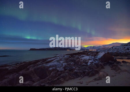 Europa, Norwegen, Troms, tanzenden Nordlichter über Kvaløya Stockfoto