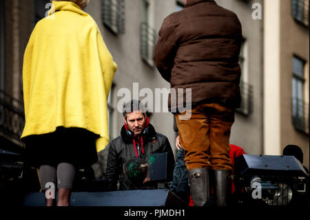 Direktor Hans Herbots auf dem Satz der Het Goddelijke Monster fernsehen Serie, basierend auf dem Buch von Tom Lanoye (Belgien, 20/02/2010) Stockfoto