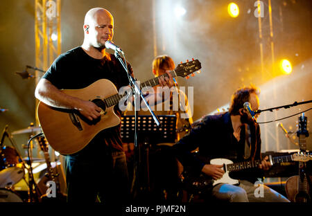 Flämische Musiker Flip Kowlier am Radio 1 Sessies (Belgien, 11/10/2010) Stockfoto