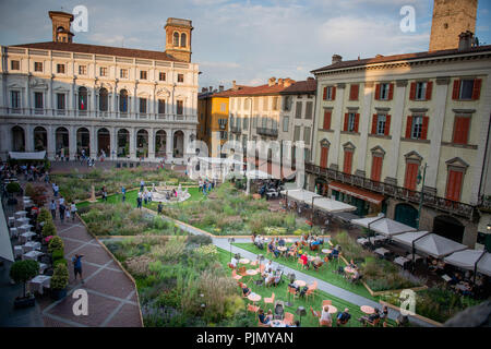 Bergamo Italien am 7. September 2018: die Altstadt von Bergamo in einem Hochhaus Stadt in einem botanischen Garten für die Meister der Landschaft verwandelt Stockfoto