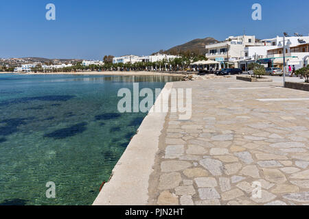 PAROS, Griechenland - Mai 3, 2013: Hafen der Stadt Parakia, Insel Paros, Kykladen, Griechenland Stockfoto