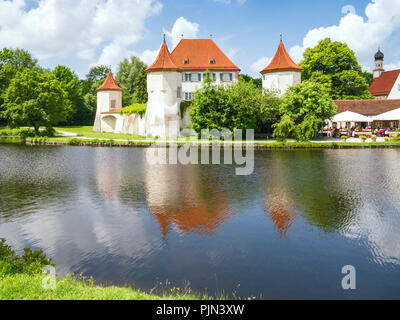 Das schöne Schloss Blut Burg in München, Deutschland, Das schoene Schloss Blutenburg in München, Deutschland Stockfoto