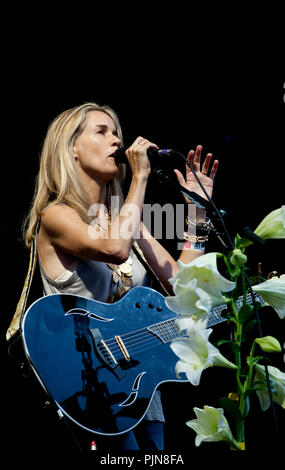 Bermudian singer-songwriter Heather Nova im Konzert an den dritten Tag des Suikerrock Festival in Tienen (Belgien, 30/07/2011) Stockfoto