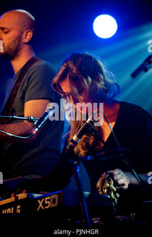 Belgische Musikband Isbells am Radio 1 Sessies (Belgien, 15/10/2010) Stockfoto