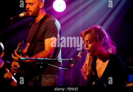 Belgische Musikband Isbells am Radio 1 Sessies (Belgien, 15/10/2010) Stockfoto