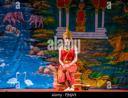 Laotische Tänzerin treten im Königlichen Balletttheater in Luang Prabang Laos auf Stockfoto