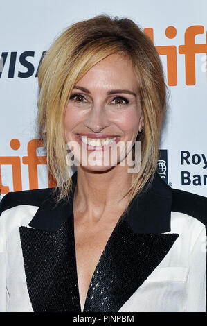 Toronto, Ontario, USA. 8. Sep 2018. 07. September 2018 - Toronto, Ontario, Kanada - Julia Roberts. 'Homecoming'' Premiere - 2018 Toronto International Film Festival gehalten an der Ryerson Theater. Photo Credit: Brent Perniac/AdMedia. Credit: Brent Perniac/AdMedia/ZUMA Draht/Alamy leben Nachrichten Stockfoto