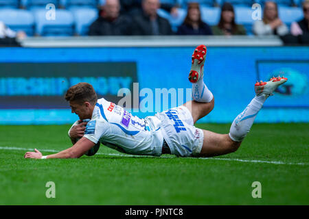 Ricoh Arena, Coventry, Großbritannien. 8. Sep 2018. Gallagher Premiership Rugby, Wespen gegen Exeter; Henry Slade von Exeter Chiefs Kerben versuchen Credit: Aktion plus Sport/Alamy leben Nachrichten Stockfoto