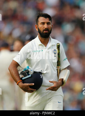 Kia Oval, London, UK. 8. Sep 2018. Specsavers internationalen Test Match Cricket, 5. Test, Tag 2; Cheteshwar Pujara von Indien ist der dritte Indien Wicket zu fallen, als er hinter von Jonny Bairstow für 37 weg von der Bowling von Andersobn Credit gefangen ist: Aktion plus Sport/Alamy leben Nachrichten Stockfoto