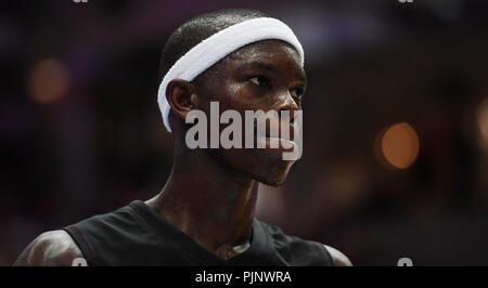 Hamburg, Deutschland. 08 Sep, 2018. Basketball, Supercup, Italien gegen Deutschland, Gleiches für Platz 3: Deutschlands Dennis Schroeder ist auf dem Feld. Credit: Daniel Reinhardt/dpa/Alamy leben Nachrichten Stockfoto