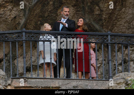 Covadonga, Spanien. 08 Sep, 2018. König Felipe VI. von Spanien, der Königin Letizia von Spanien, Krone Prinzessin Leonor, Prinzessin Sofia nehmen an der 100. Jahrestag der Gründung des Nationalpark von Covadonga's Mountain und die Prinzessin von Asturien Sicht öffnen bei Lagos de Covadonga am 8. September 2018 in Cangas de Onis, Spanien. Credit: Jimmy Olsen/Medien Punch *** Keine Spanien***/Alamy leben Nachrichten Stockfoto