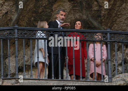 Covadonga, Spanien. 08 Sep, 2018. König Felipe VI. von Spanien, der Königin Letizia von Spanien, Krone Prinzessin Leonor, Prinzessin Sofia nehmen an der 100. Jahrestag der Gründung des Nationalpark von Covadonga's Mountain und die Prinzessin von Asturien Sicht öffnen bei Lagos de Covadonga am 8. September 2018 in Cangas de Onis, Spanien. Credit: Jimmy Olsen/Medien Punch *** Keine Spanien***/Alamy leben Nachrichten Stockfoto