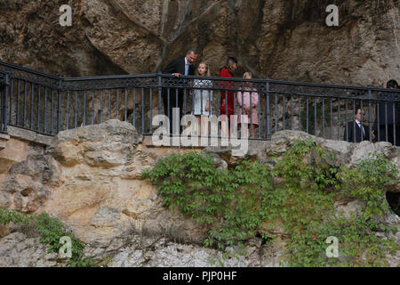 Covadonga, Spanien. 08 Sep, 2018. König Felipe VI. von Spanien, der Königin Letizia von Spanien, Krone Prinzessin Leonor, Prinzessin Sofia nehmen an der 100. Jahrestag der Gründung des Nationalpark von Covadonga's Mountain und die Prinzessin von Asturien Sicht öffnen bei Lagos de Covadonga am 8. September 2018 in Cangas de Onis, Spanien. Credit: Jimmy Olsen/Medien Punch *** Keine Spanien***/Alamy leben Nachrichten Stockfoto