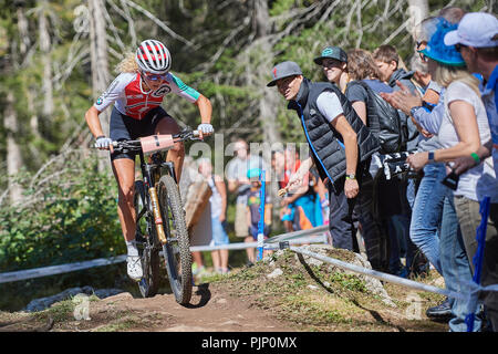 Lenzerheide, Schweiz. 8. September 2018. Jolanda Neff während der UCI Mountainbike Weltmeisterschaften 2018 Frauen Elite Cross Country Olympic XCO in Lenzerheide. Credit: Rolf Simeon/Alamy leben Nachrichten Stockfoto