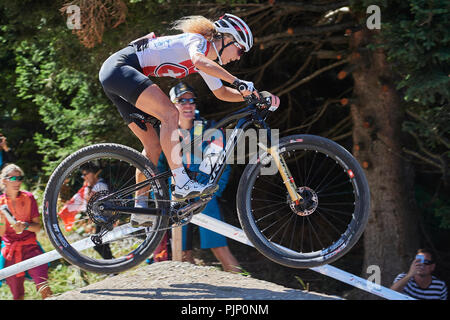 Lenzerheide, Schweiz. 8. September 2018. Jolanda Neff während der UCI Mountainbike Weltmeisterschaften 2018 Frauen Elite Cross Country Olympic XCO in Lenzerheide. Credit: Rolf Simeon/Alamy leben Nachrichten Stockfoto