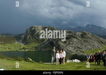 Covadonga, Spanien. 08 Sep, 2018. König Felipe VI. von Spanien, der Königin Letizia von Spanien, Krone Prinzessin Leonor, Prinzessin Sofia nehmen an der 100. Jahrestag der Gründung des Nationalpark von Covadonga's Mountain und die Prinzessin von Asturien Sicht öffnen bei Lagos de Covadonga am 8. September 2018 in Cangas de Onis, Spanien. Credit: Jimmy Olsen/Medien Punch *** Keine Spanien***/Alamy leben Nachrichten Stockfoto