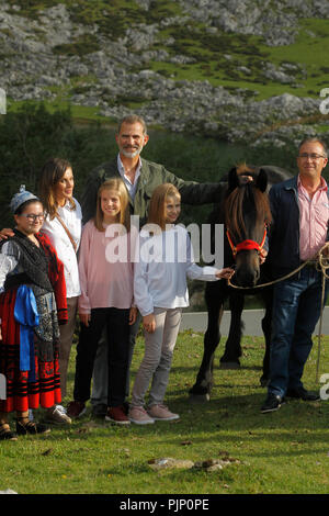 Covadonga, Spanien. 08 Sep, 2018. König Felipe VI. von Spanien, der Königin Letizia von Spanien, Krone Prinzessin Leonor, Prinzessin Sofia nehmen an der 100. Jahrestag der Gründung des Nationalpark von Covadonga's Mountain und die Prinzessin von Asturien Sicht öffnen bei Lagos de Covadonga am 8. September 2018 in Cangas de Onis, Spanien. Credit: Jimmy Olsen/Medien Punch *** Keine Spanien***/Alamy leben Nachrichten Stockfoto